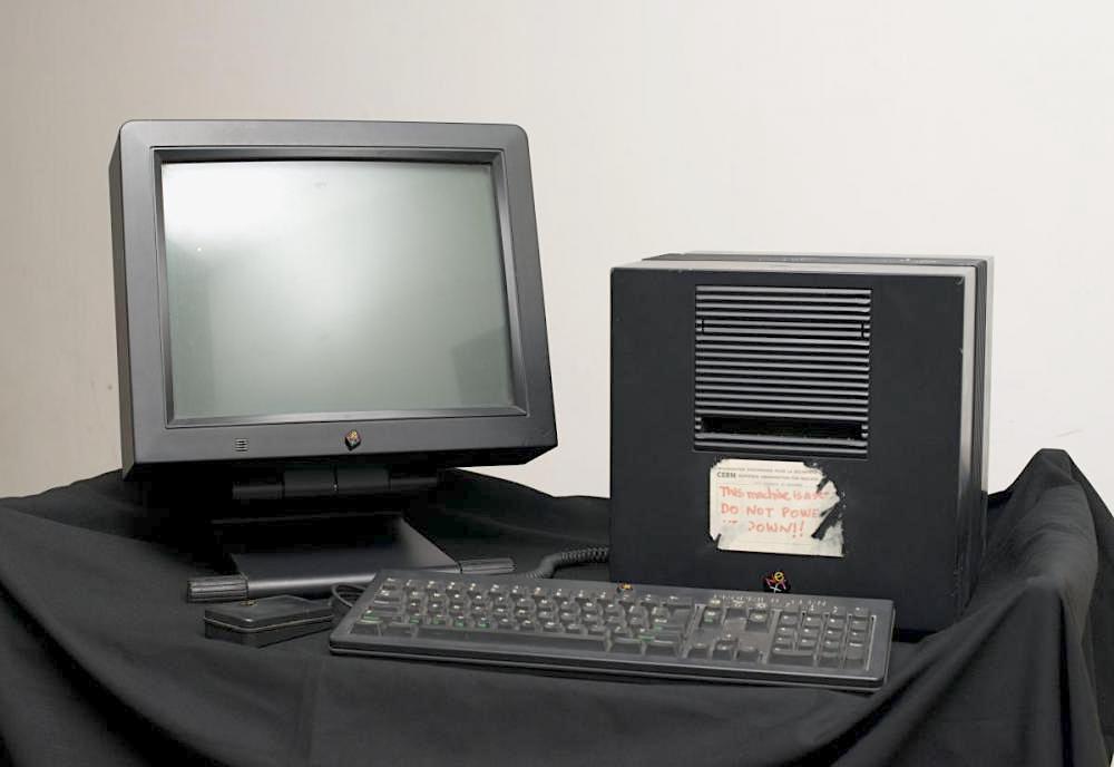 Next computer - the first web server